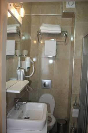 Global Suite Istanbul Bagian luar foto